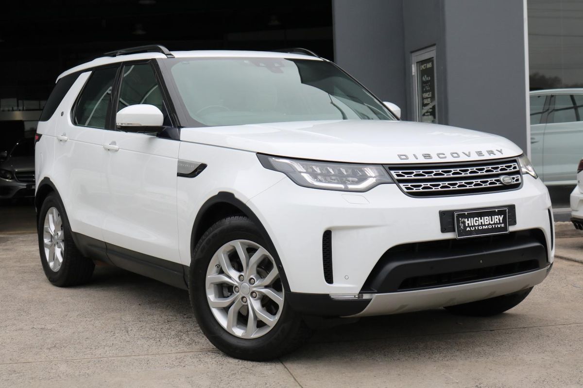 2017 Land Rover Discovery SUV TD6 HSE Series 5