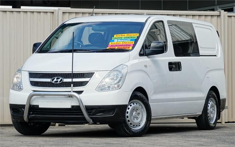 Hyundai iload shops crew van for