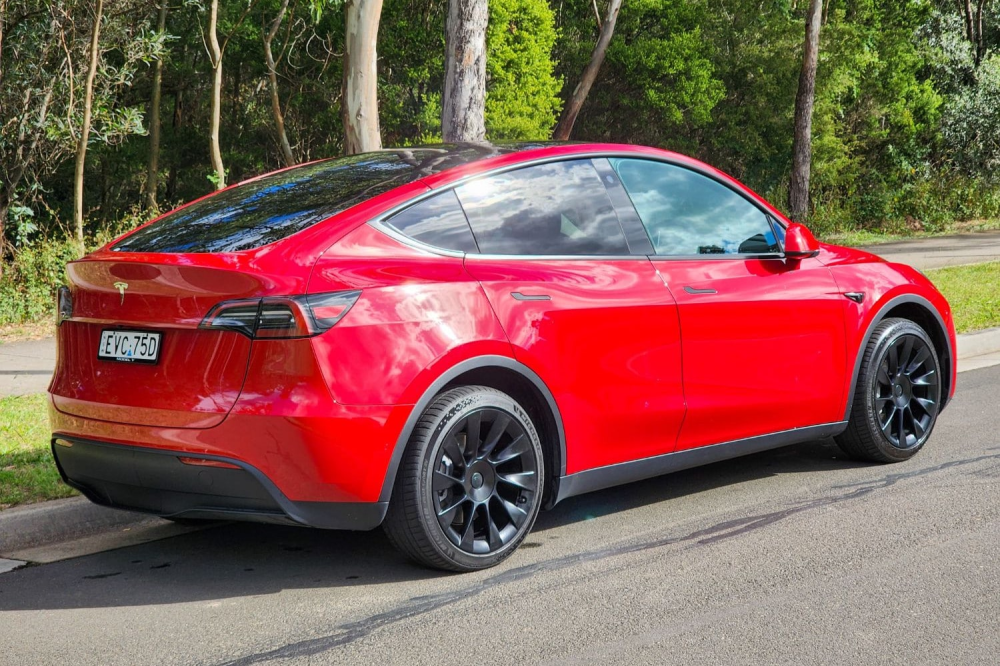 2024 Tesla Model Y RWD