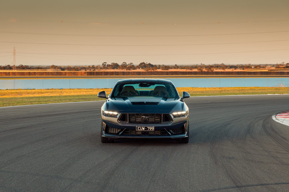 2025 Ford Mustang Dark Horse