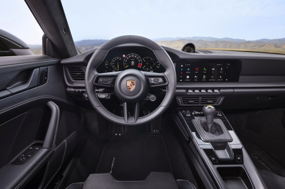 Inside the 2025 Porsche 911 GT3 Touring Package (overseas model shown)